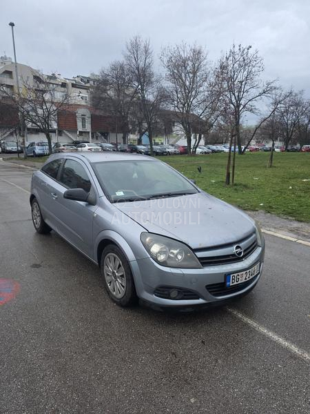 Opel Astra H GTC