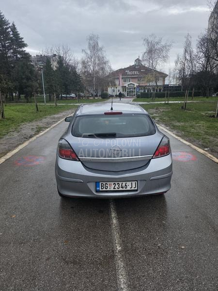 Opel Astra H GTC