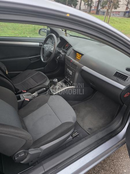 Opel Astra H GTC