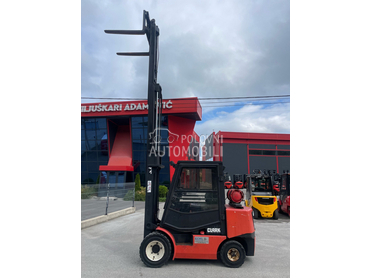 Clark 3,5 tona Triplex