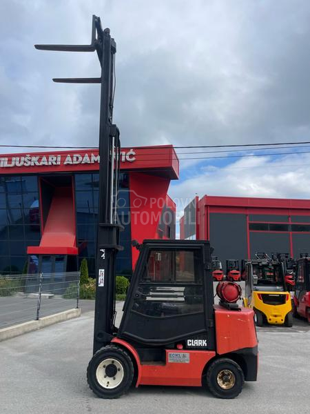 Clark 3,5 tona Triplex