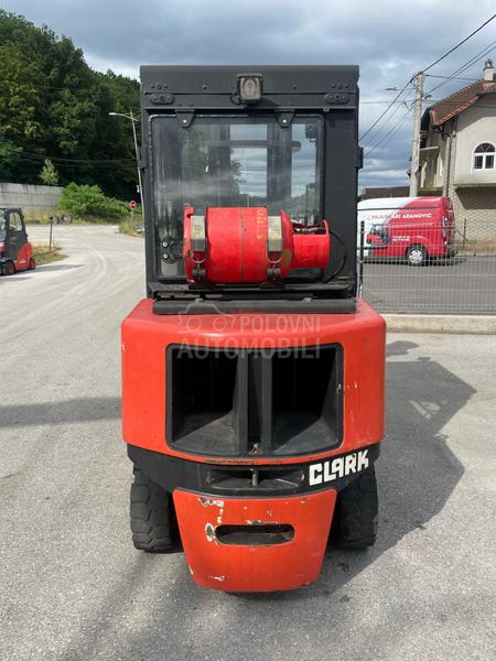 Clark 3,5 tona Triplex