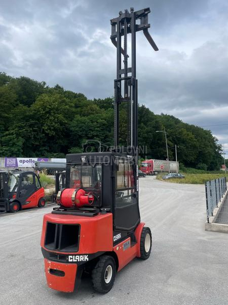 Clark 3,5 tona Triplex