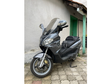 Piaggio X9