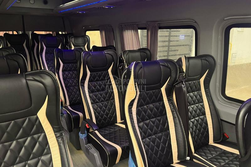 Mercedes Benz Sprinter 516