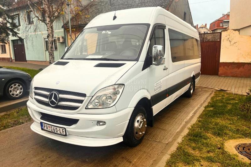 Mercedes Benz Sprinter 516