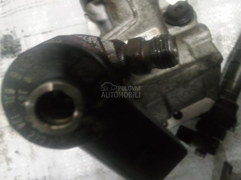Dizne i pumpa 2,0 tdi