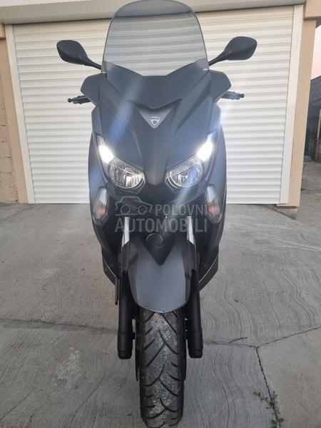 Yamaha X MAX 400