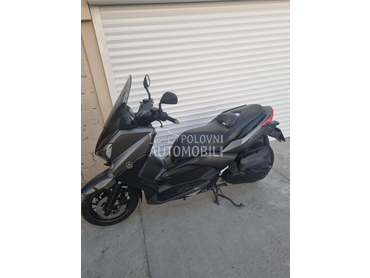 Yamaha X MAX 400