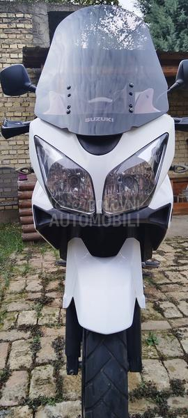 Suzuki v strom vstrom650