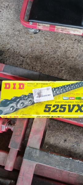 Suzuki v strom vstrom650