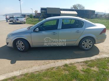 Opel Astra H 