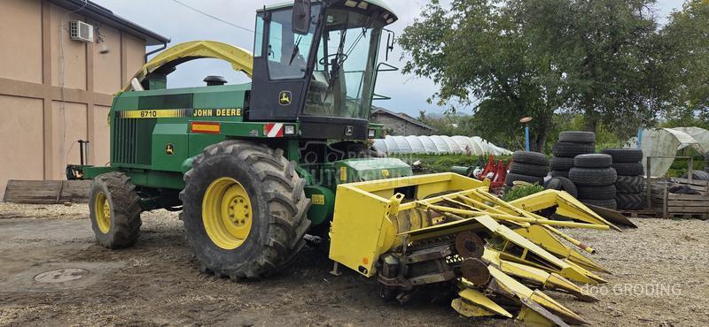 John Deere 6710