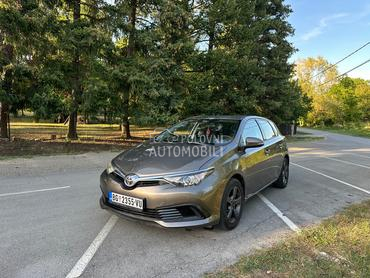 Toyota Auris 