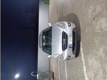 Kia Carens CRDI  Vredi videti