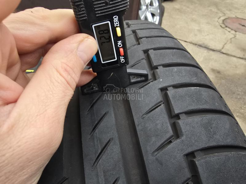 Continental 235/50 R19 Letnja