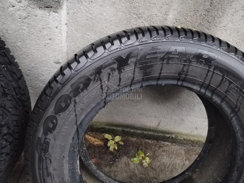 Goodyear 175/65 R15 Zimska