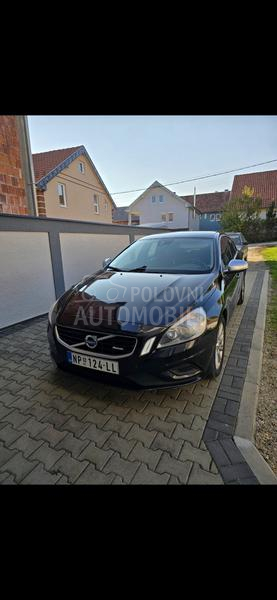 Volvo S60 R Design