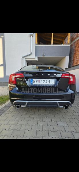 Volvo S60 R Design