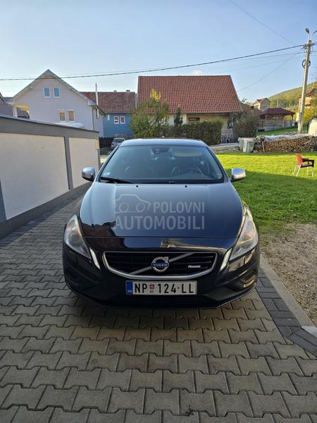 Volvo S60 R Design