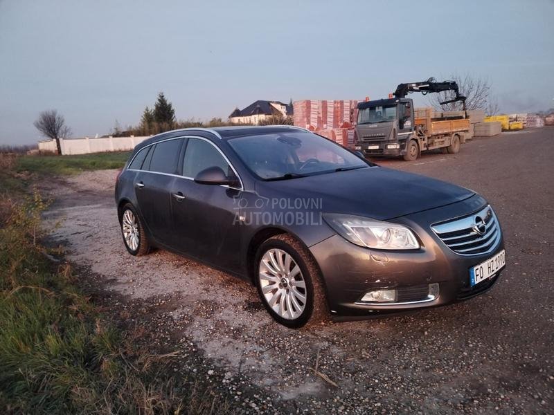 Opel Insignia 2.0d -  kompletan auto u delovima