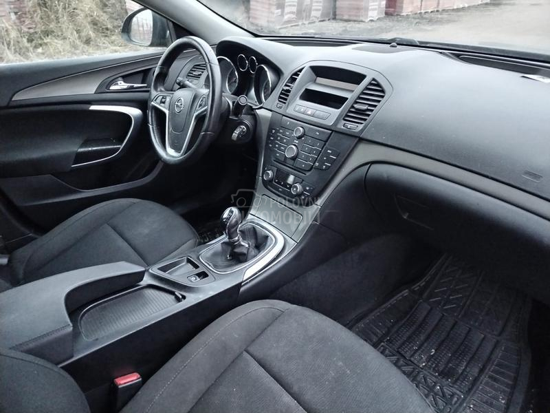 Opel Insignia 2.0d -  kompletan auto u delovima