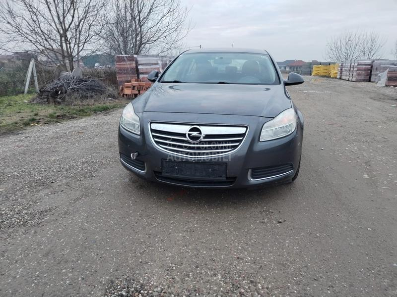 Opel Insignia 2.0d -  kompletan auto u delovima
