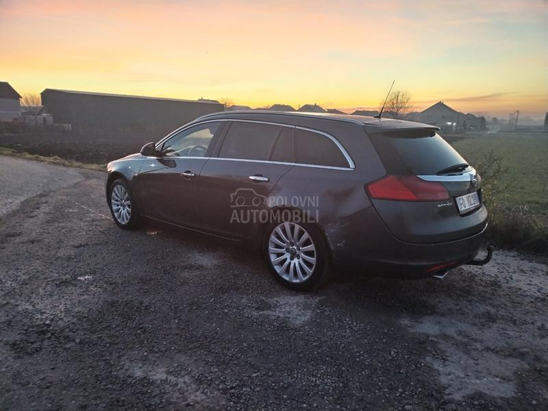 Opel Insignia 2.0d -  kompletan auto u delovima