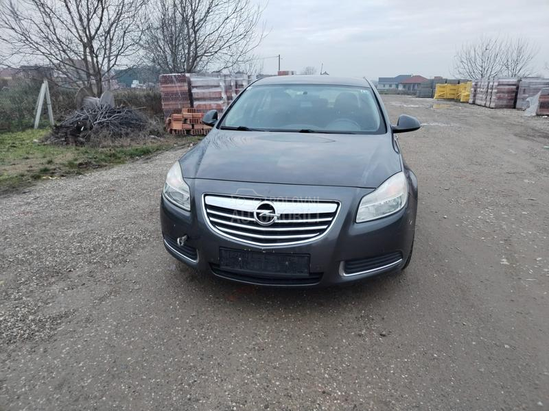 Opel Insignia 2.0d -  kompletan auto u delovima