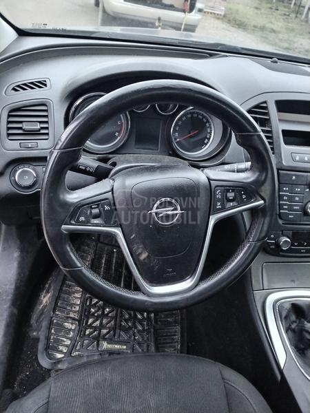 Opel Insignia 2.0d -  kompletan auto u delovima