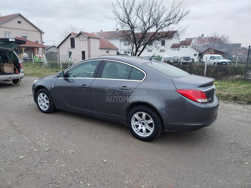 Opel Insignia 2.0d -  kompletan auto u delovima
