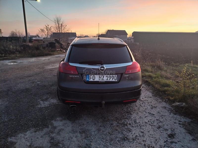 Opel Insignia 2.0d -  kompletan auto u delovima