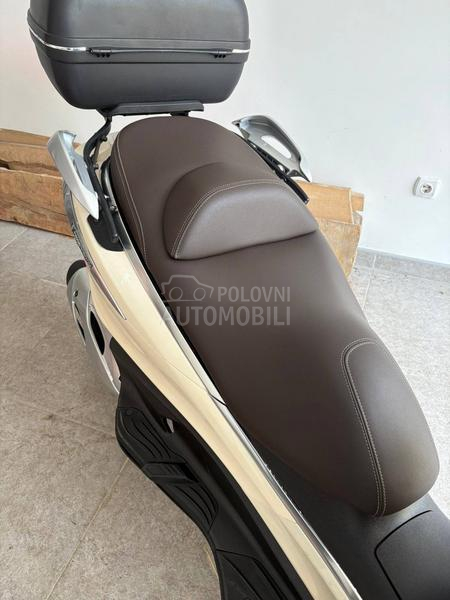Piaggio x10