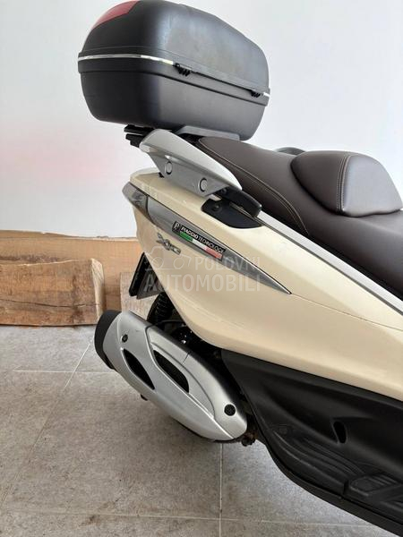 Piaggio x10