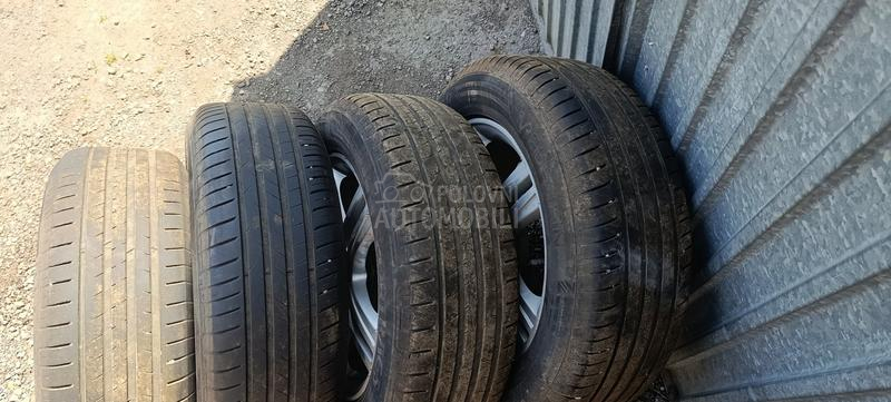 Vredestein 225/60 R17 Letnja