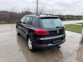 Volkswagen Tiguan led far