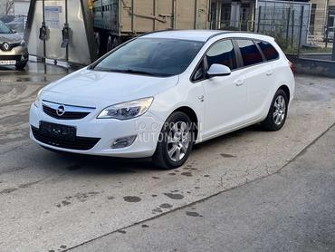 Opel Astra J 