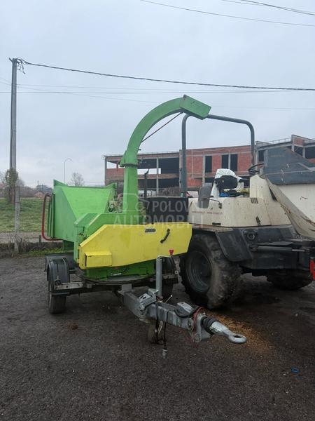 John Deere Hand drobilica za drvo