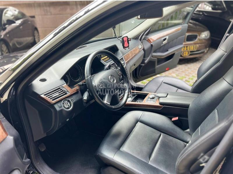 Mercedes Benz E 200 