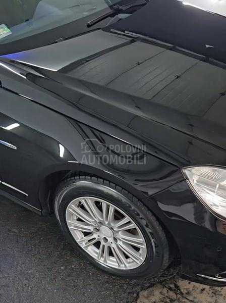 Mercedes Benz E 200 