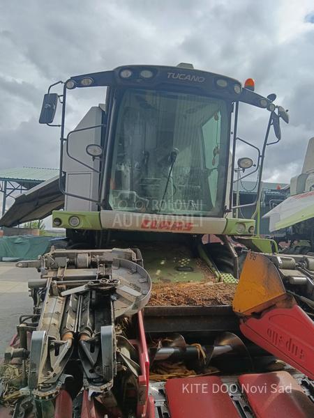 Claas TUCANO 320