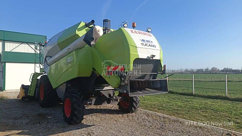 Claas TUCANO 320