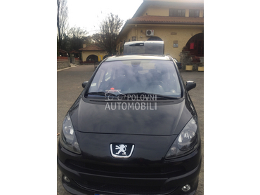 Peugeot 1007 1.6 HDI sporty