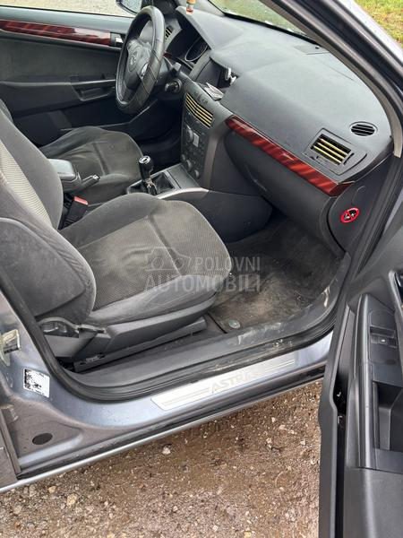 Opel Astra H 1.7 cdti