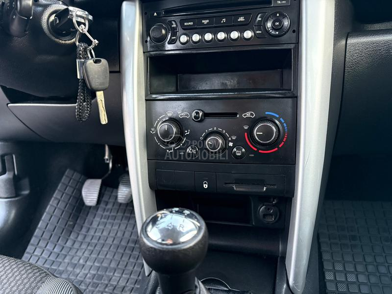 Peugeot 207 1,4b