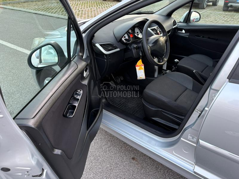 Peugeot 207 1,4b
