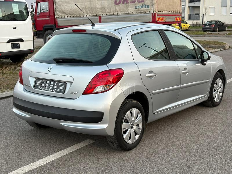 Peugeot 207 1,4b