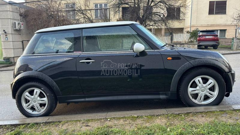 MINI One 