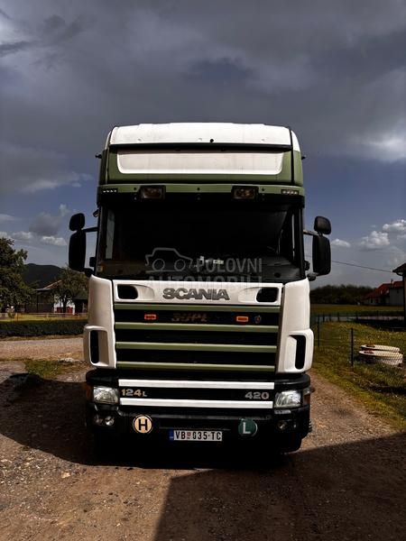Scania 124L