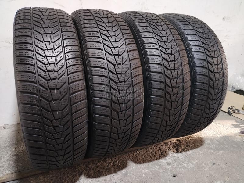 Hankook 215/65 R17 Zimska